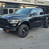 RAM 1500 5.7 V8 Crew Cab Laramie Sport GPL Lift