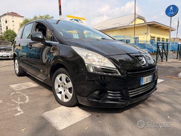 Peugeot 5008 1.6 HDi 112CV *7 POSTI*