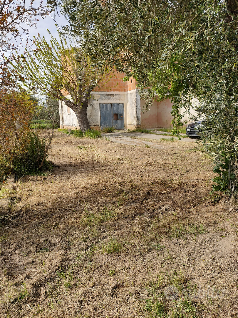Terreno con rustico da ristrutturare - Altro