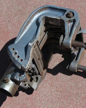 Ricambio OMC Johnson Evinrude 20HP- Fissaggio alzo