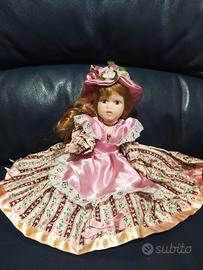 bambola in porcellana 25 cm