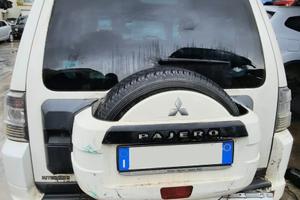 MITSUBISHI PAJERO 2010 - PORTELLONE POSTERIORE