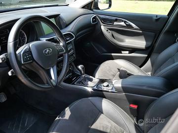 Infiniti Q30 1.6t Business Executive – 122 CV