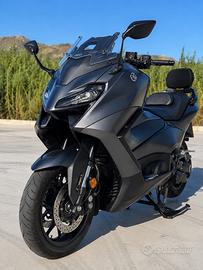 Tmax 560 2022