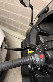 Maxi scooter Kymco Ak 550