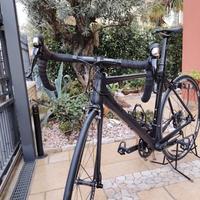Bici da corsa in carbonio