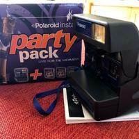 Polaroid-636-instant-party-pack-