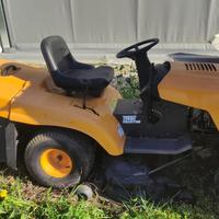 Trattorino tosaerba a motore Briggs & Stratton