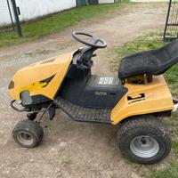 Trattorino rasaerba da traino