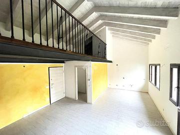 MONOLOCALE A CASTELVERDE