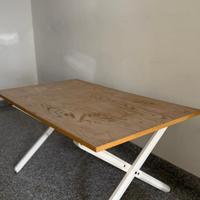 Scrivania inclinabile e regolabile in altezza