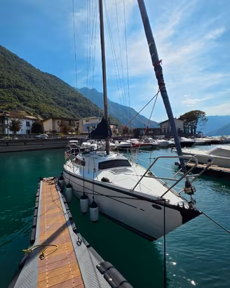 Barca a Vela Comet 910