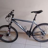 MTB freni disco cambio Shimano XT