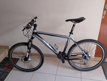 MTB freni disco cambio Shimano XT