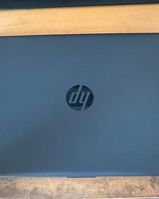 HP 250 G7 pc portatile