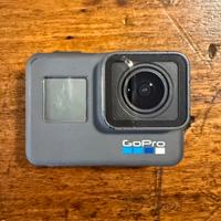GoPro 6 Hero Black + accessori e 3 batterie