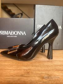 Scarpe con tacco nere verniciate