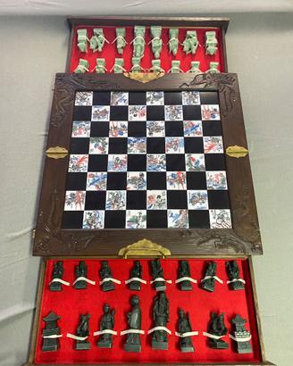 Gioco Scacchi mai usato.