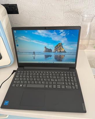 PC Lenovo 4 giga RAM e 256 gb