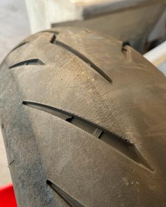 pirelli diablo rosso 4 200/55 pochi km