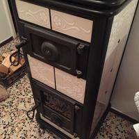 Stufa a Legna con Maiolica