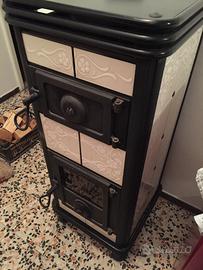 Stufa a Legna con Maiolica