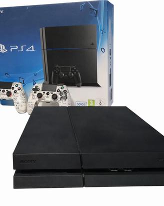 Play station 4 500GB  con 2 controllers e 5 giochi