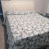 Letto matrimoniale in pelle