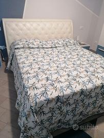 Letto matrimoniale in pelle