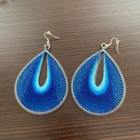 Orecchini filo intrecciato blu e azzurri