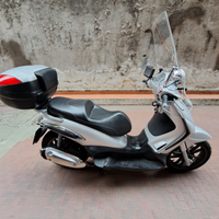 Piaggio Beverly Tourer 250