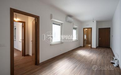 TRILOCALE RISTRUTTURATO IN PIAZZA