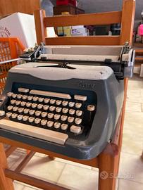Macchina da scrivere Everest