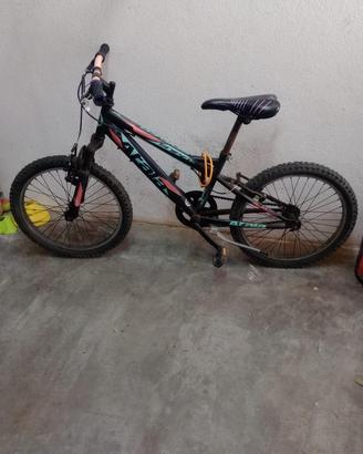 BICICLETTA BAMBINO/A