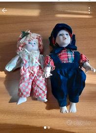 Duo di bamboline in porcellana