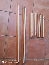 Cornice mobili colore ciliegio