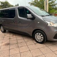 Renault trafic 9 posti passo lungo