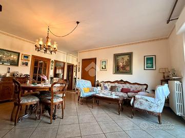 4 LOCALI A ASCOLI PICENO