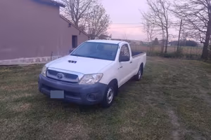 Toyota hilux cassone lungo 2500 td