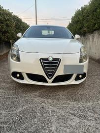 Alfa Romeo Giulietta 1.6 JTDM-2 105 cv distinctive
