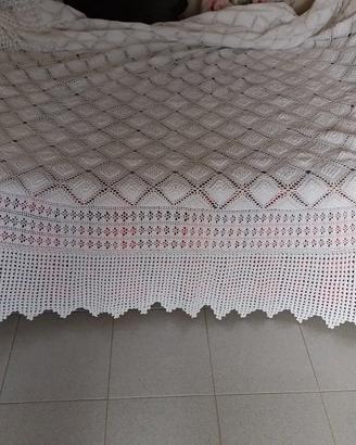 Copriletto matrimoniale all'Uncinetto