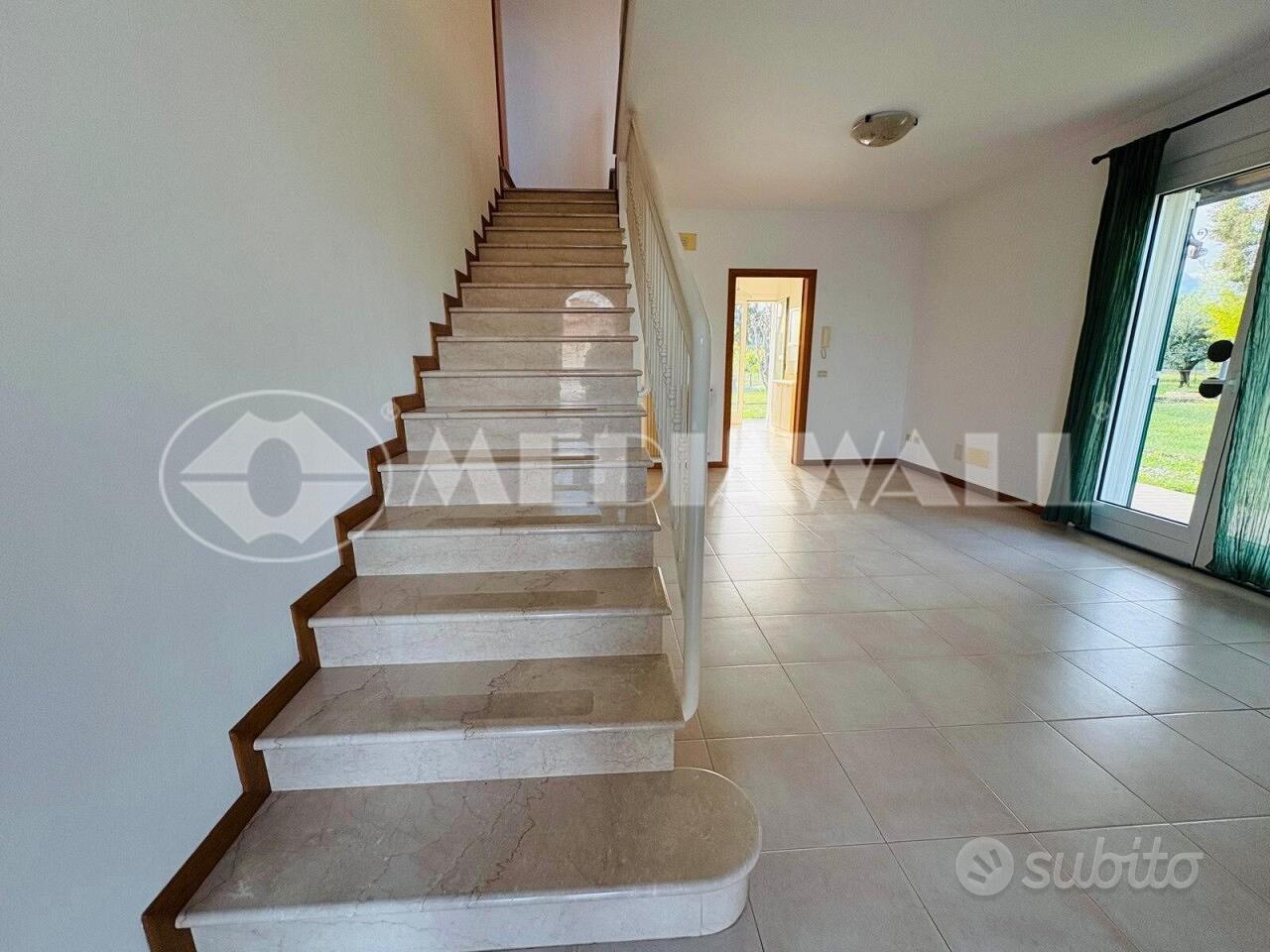 Villa a schiera a Roveredo in Piano - Altro