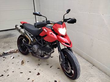 Ducati Hypermotard 796