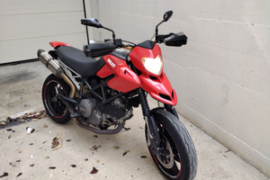 Ducati Hypermotard 796