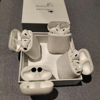 3 air pods Apple + 1 custodia