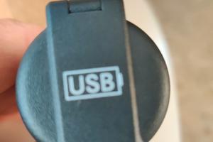 presa usb originale fiat per camper barca ecc.