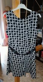 Vestito a pois nero e bianco