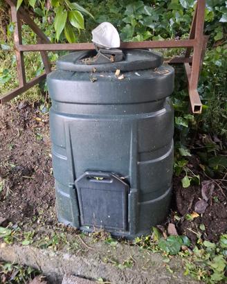 2 Bidoni per compostaggio