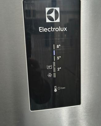 frigorifero Electrolux inox no frost pari al NUOVO
