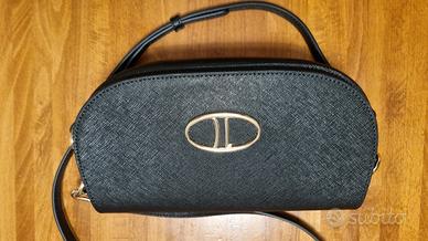 Borsa 1a classe Alviero Martini